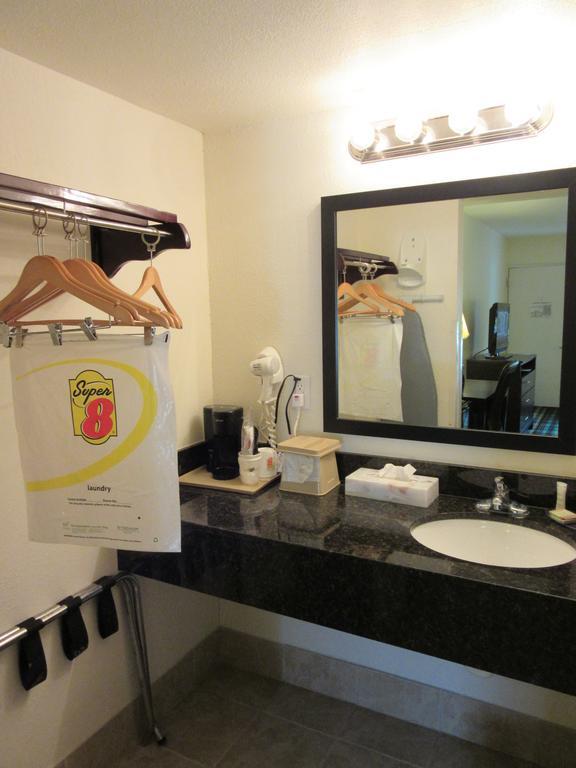 Standard King Room,644770506:JPEG